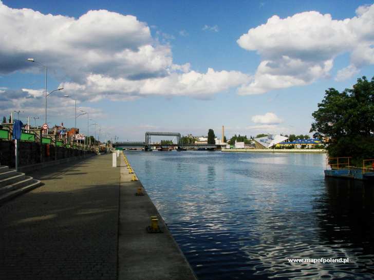 Oder River in Szczecin - Photo 473/915