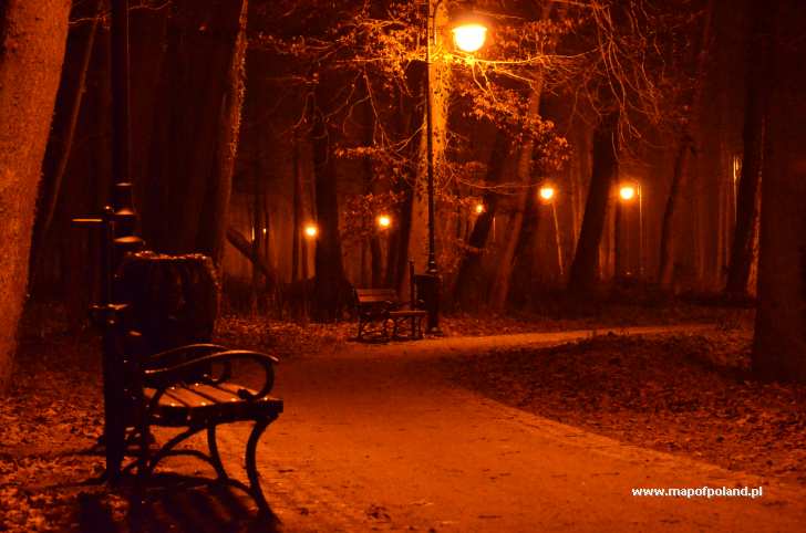Park at night - Brzeg Dolny